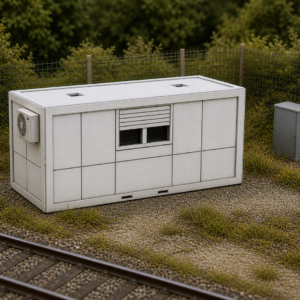 Bungalow ferroviaire HO 1/87 en maquette près d’une voie ferrée avec armoire électrique et grillage végétalisé