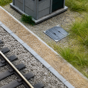 Caniveau à câbles et regard SNCF HO 1/87 maquette Bastrains en bord de voie