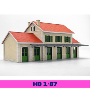 Gare de Neuvy-sur-Loire en maquette HO (1:87), bâtiment voyageurs SNCF avec volets verts, vue produit sur fond blanc.