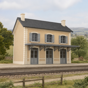 Maquette de gare PLM 3 portes à l'échelle HO (1/87), bâtiment voyageurs de campagne à deux niveaux avec marquise côté quai, découpé au laser et présenté dans un décor ferroviaire rural français.